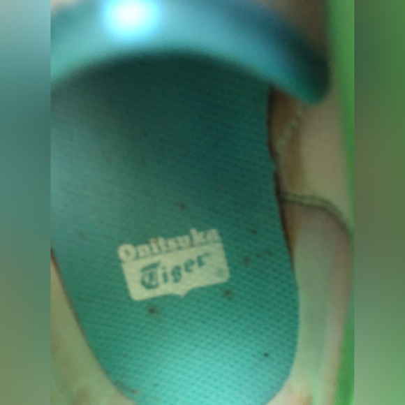 Rare ASICS shoes, barely worn - Picture 5 of 7